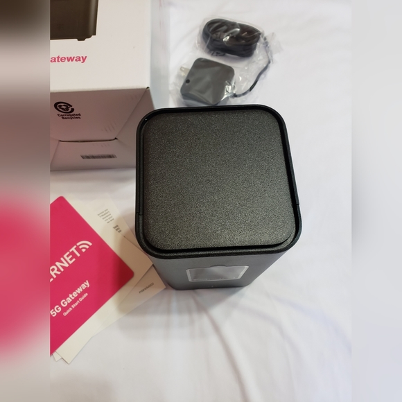 T-Mobile/MetroPCS ARC KVD21 5G Home Internet WI-FI Gateway in Black - Picture 6 of 10
